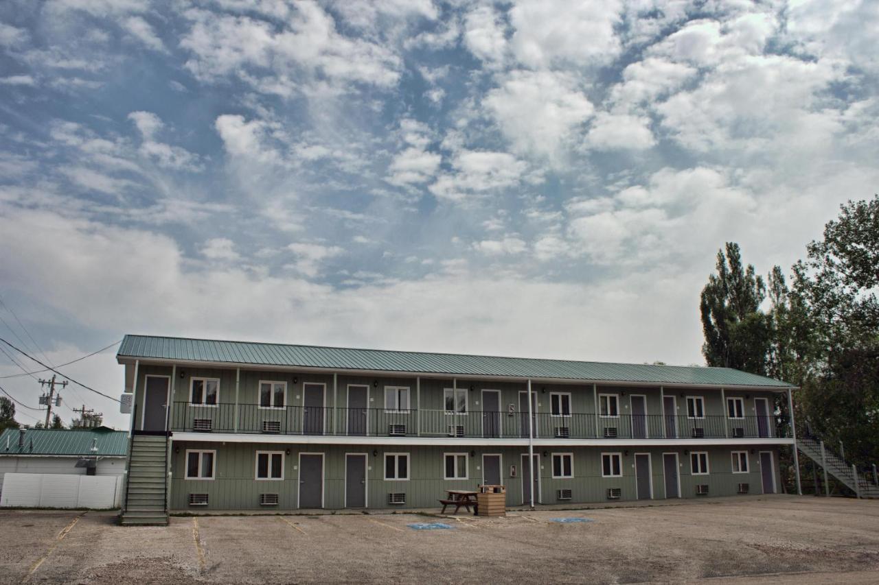 Deer Lodge Motel Sundance Exterior photo